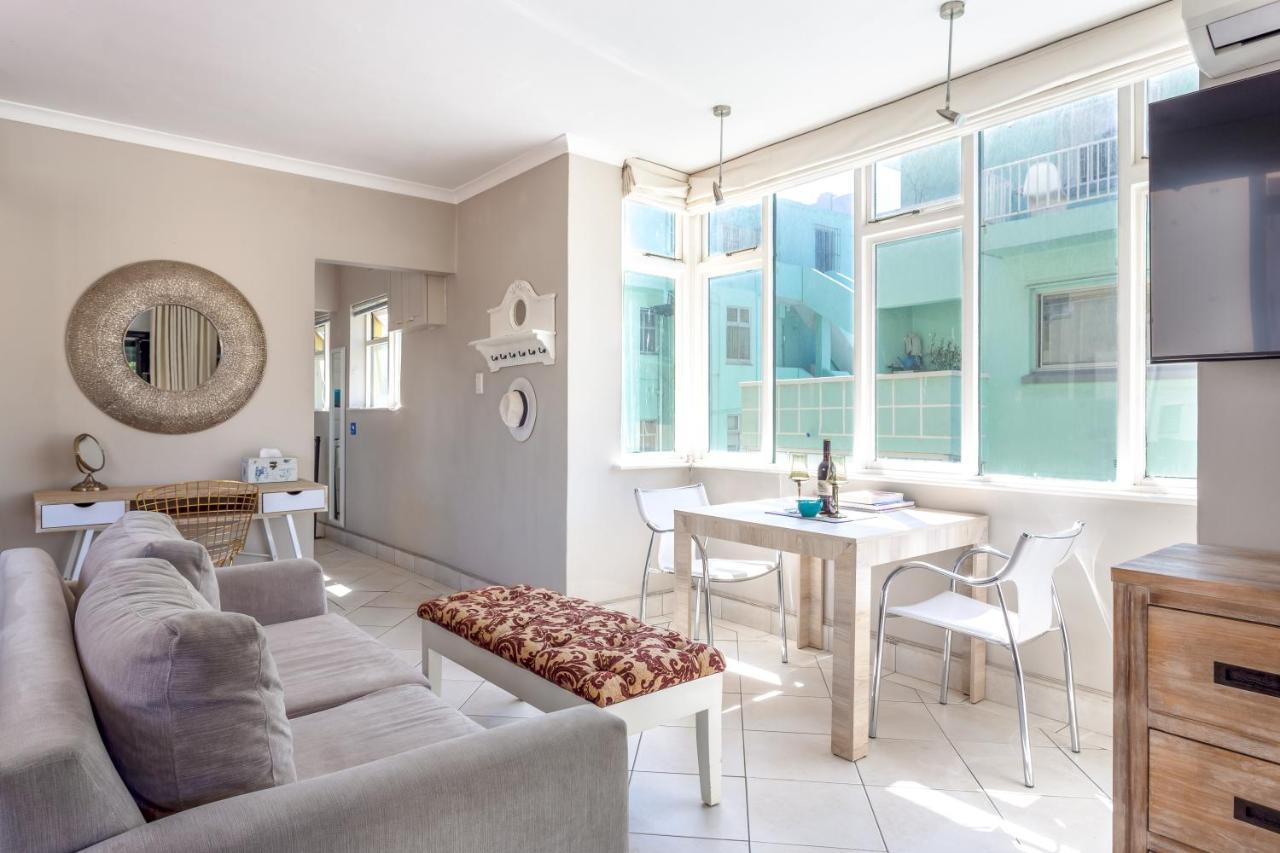 Cosy And Classy Sea Point Apartment Kaapstad Buitenkant foto