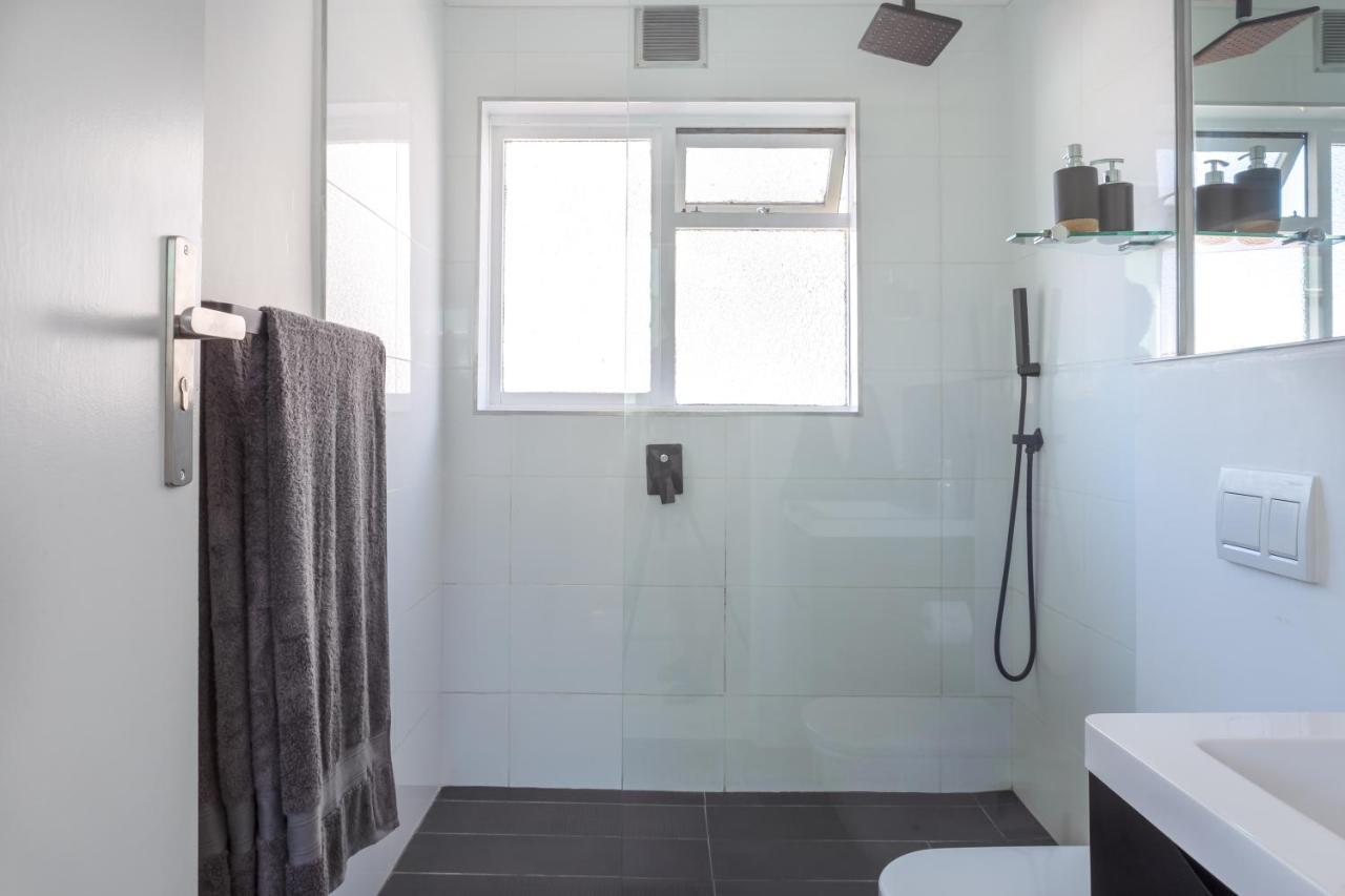 Cosy And Classy Sea Point Apartment Kaapstad Buitenkant foto