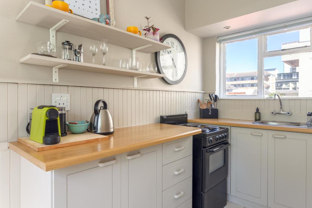 Cosy And Classy Sea Point Apartment Kaapstad Buitenkant foto