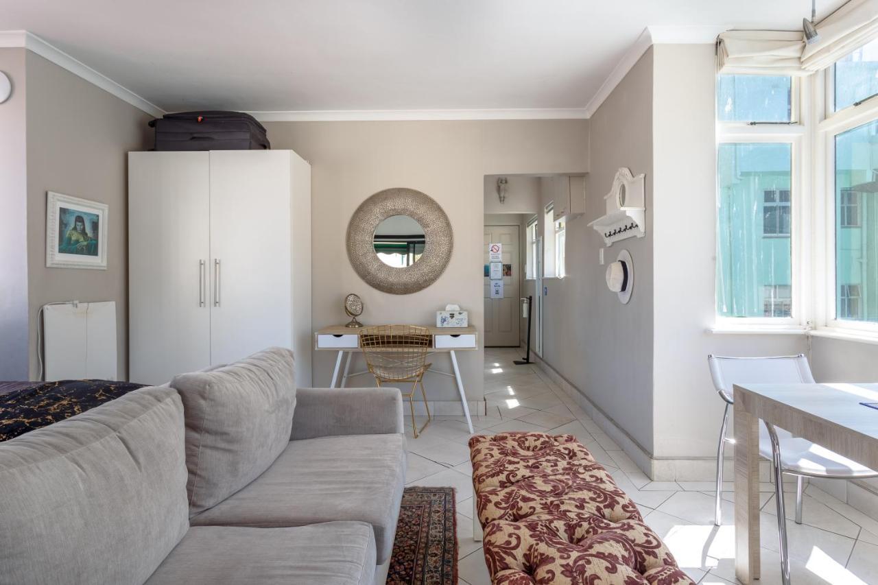 Cosy And Classy Sea Point Apartment Kaapstad Buitenkant foto