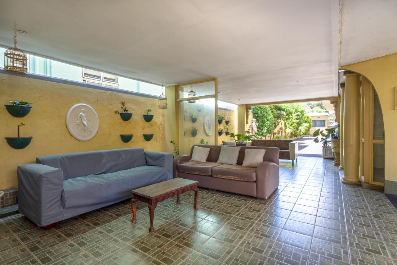 Cosy And Classy Sea Point Apartment Kaapstad Buitenkant foto