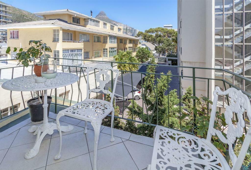 Cosy And Classy Sea Point Apartment Kaapstad Buitenkant foto