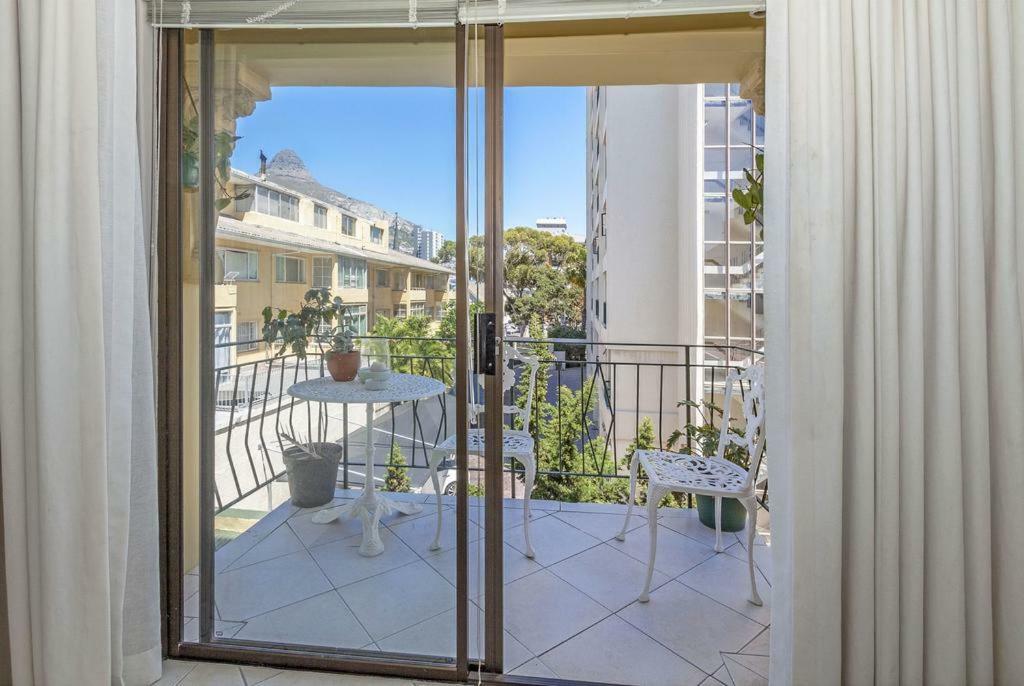 Cosy And Classy Sea Point Apartment Kaapstad Buitenkant foto