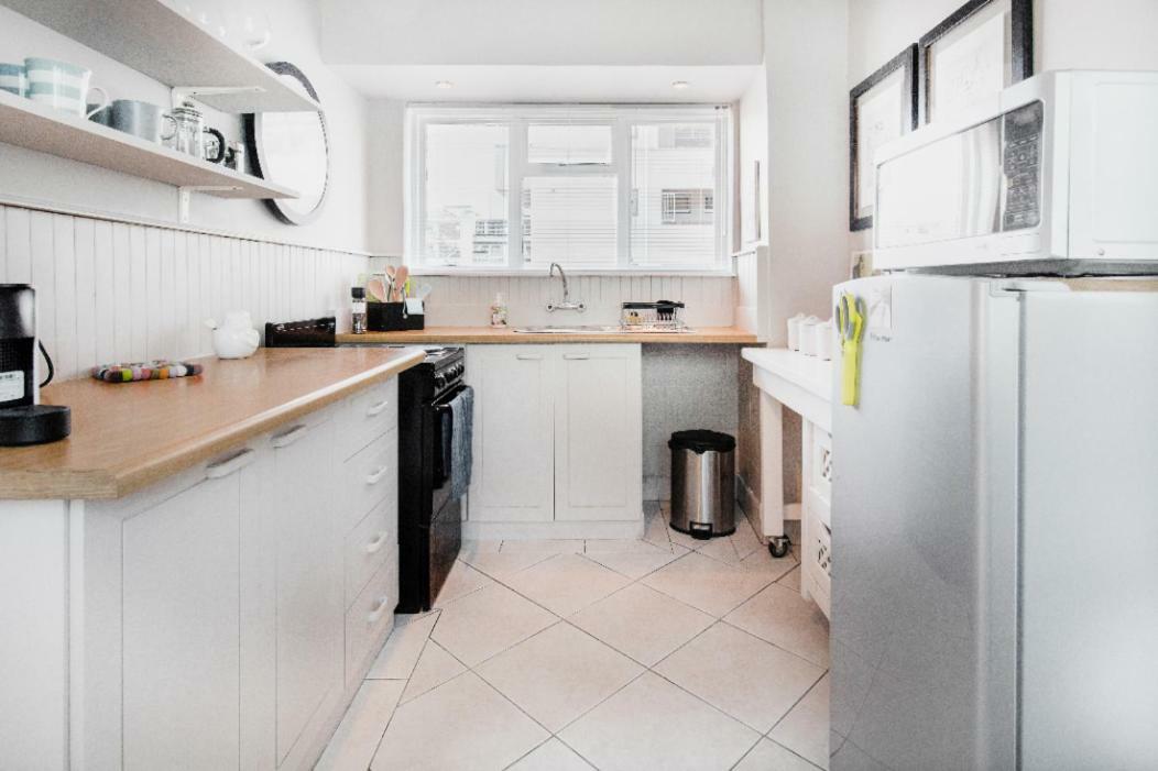Cosy And Classy Sea Point Apartment Kaapstad Buitenkant foto